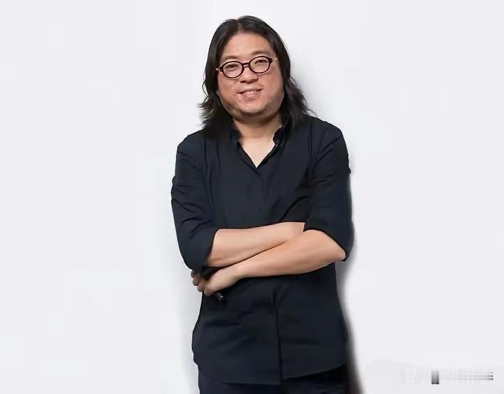 56岁的高晓松，悲痛发文！9月26日，高晓松写下长文悼念挚友刘欢，通篇没有一句