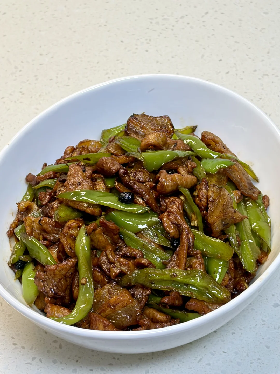 家常辣椒炒肉，经典下饭菜，附详细做法～