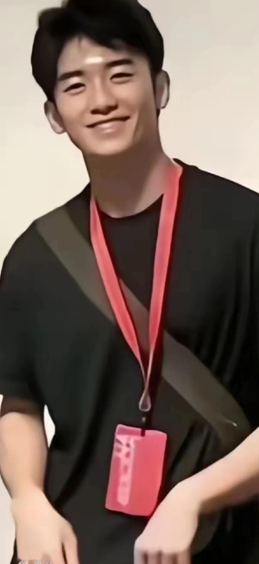张柏芝:单亲妈妈的育儿奇迹谢振轩、谢振南,这俩帅小伙一亮相,直接帅出圈!