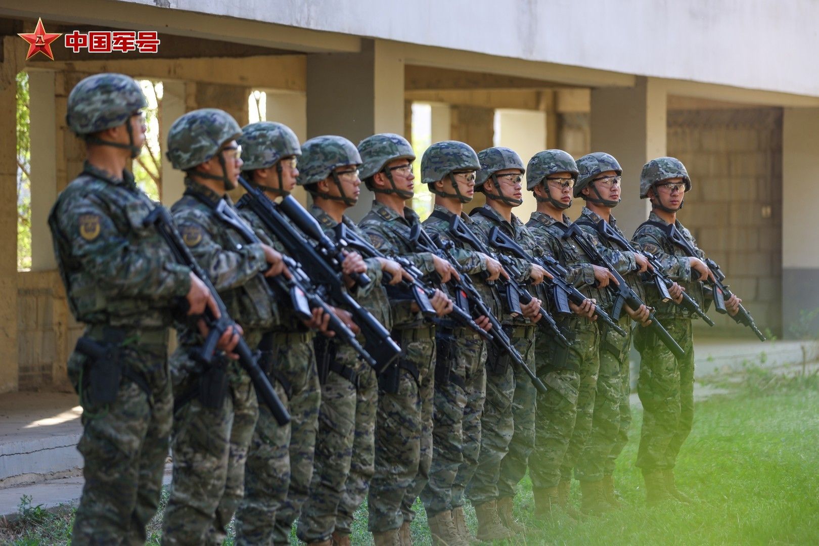 武警天津总队机动支队特战队员小队战术训练（中国军号）烽火问鼎计划​​​