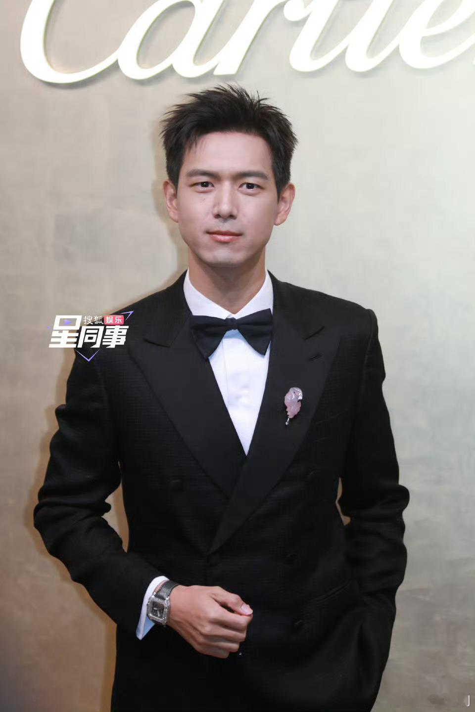 李现卡地亚活动现场生图来了，备受奢牌喜欢不是没有道理的。​​​