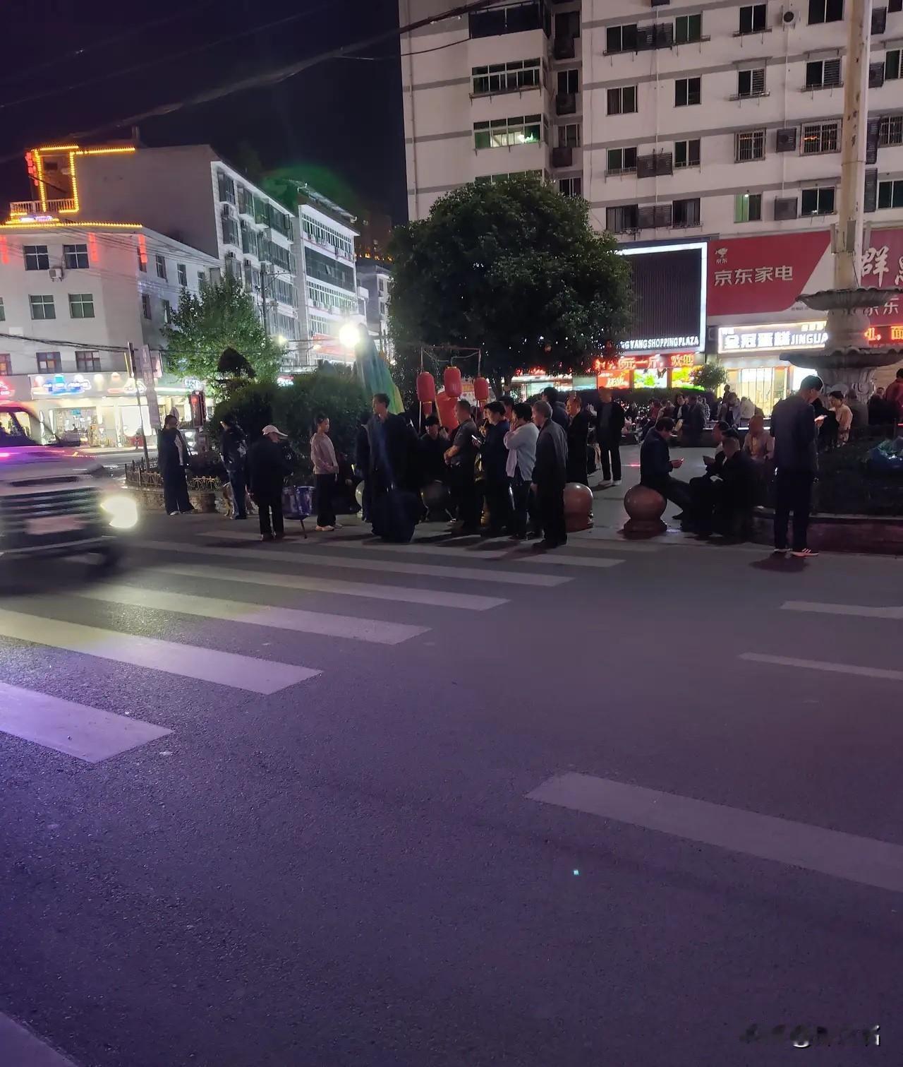 全程录像下仍遭诬陷，“扶不扶”这道题，正在杀死我们最后的善良江西抚州街头的这