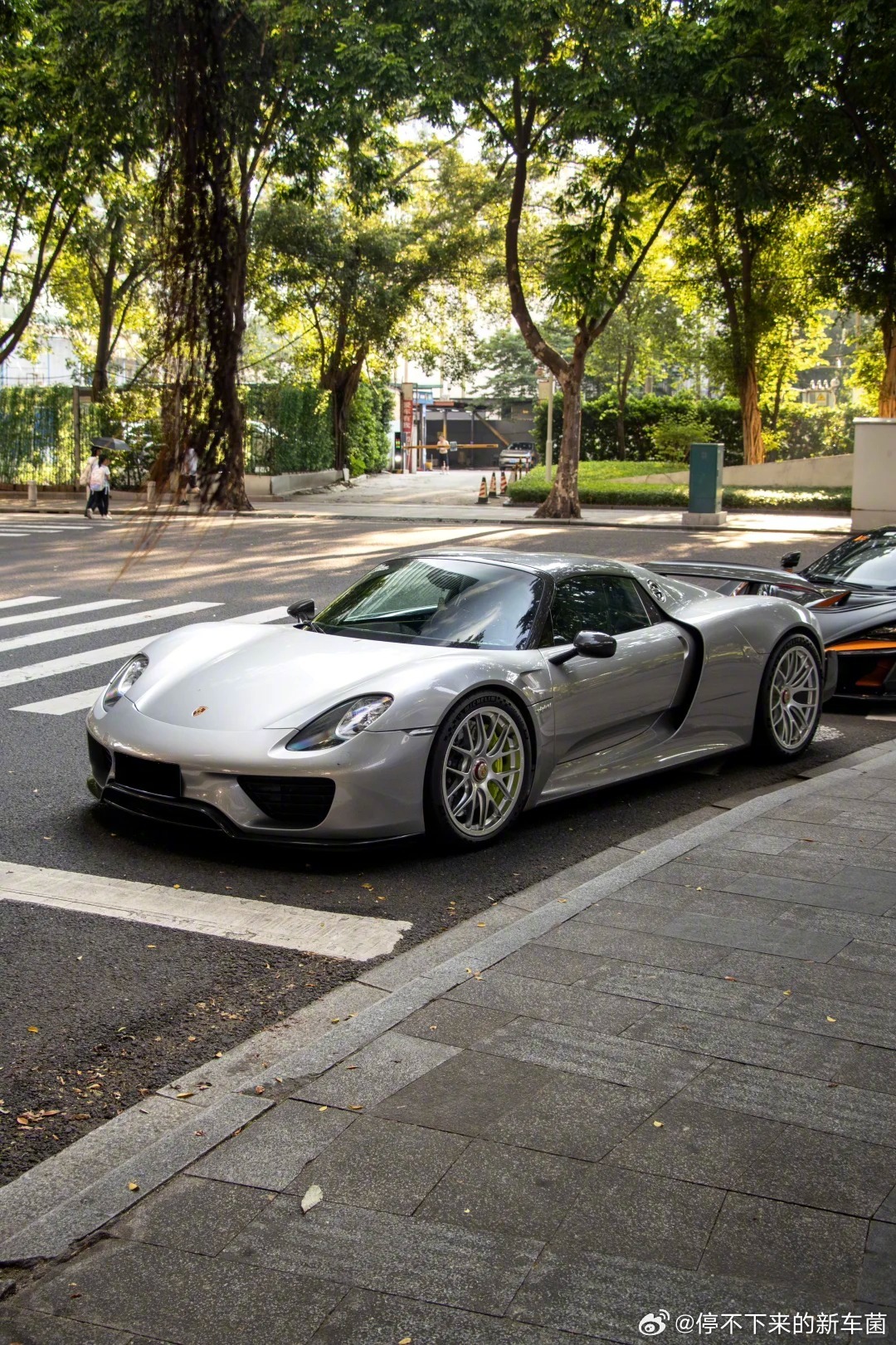 蛙王Porsche918Spyder，颜色基础车就不基础了​​​