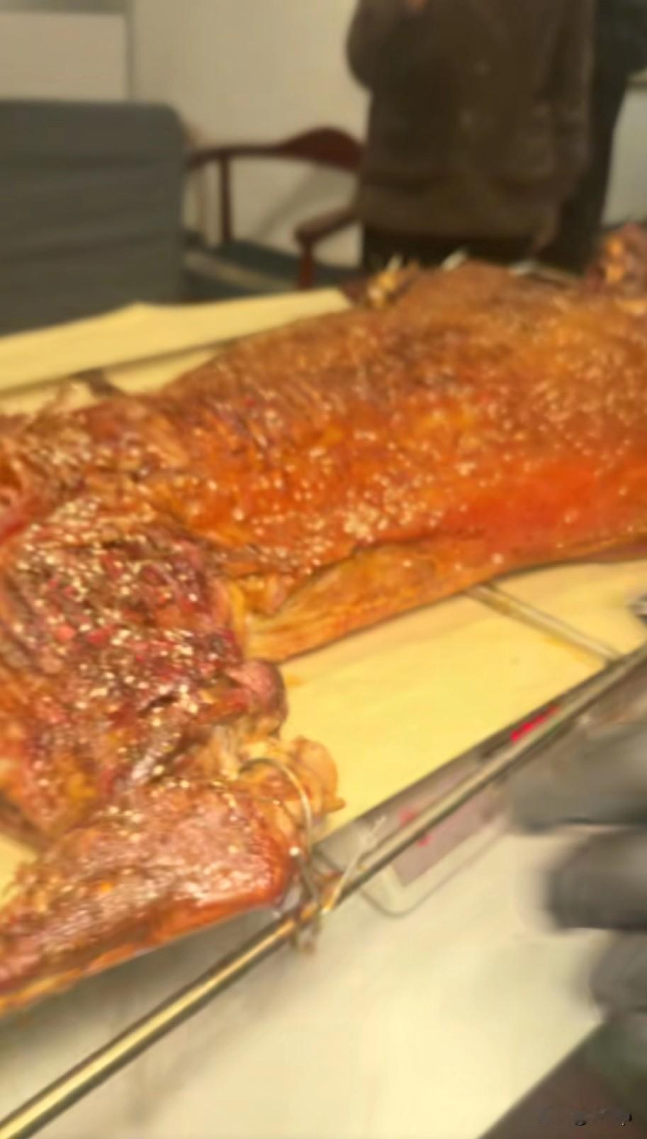 36斤活羊烤完只剩6.9斤面对重庆王女士遇到的这件事有一位大哥二话不说就“验