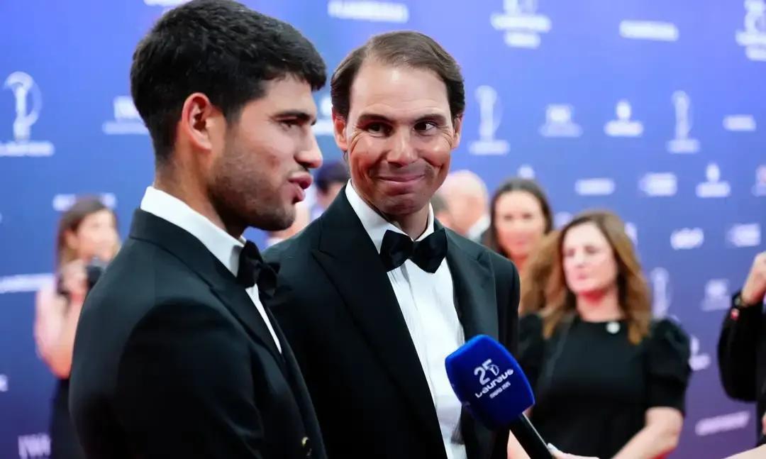 纳达尔一句话怼回去：说阿尔卡拉斯不稳？那是没看大满贯。2023年，他缺席澳