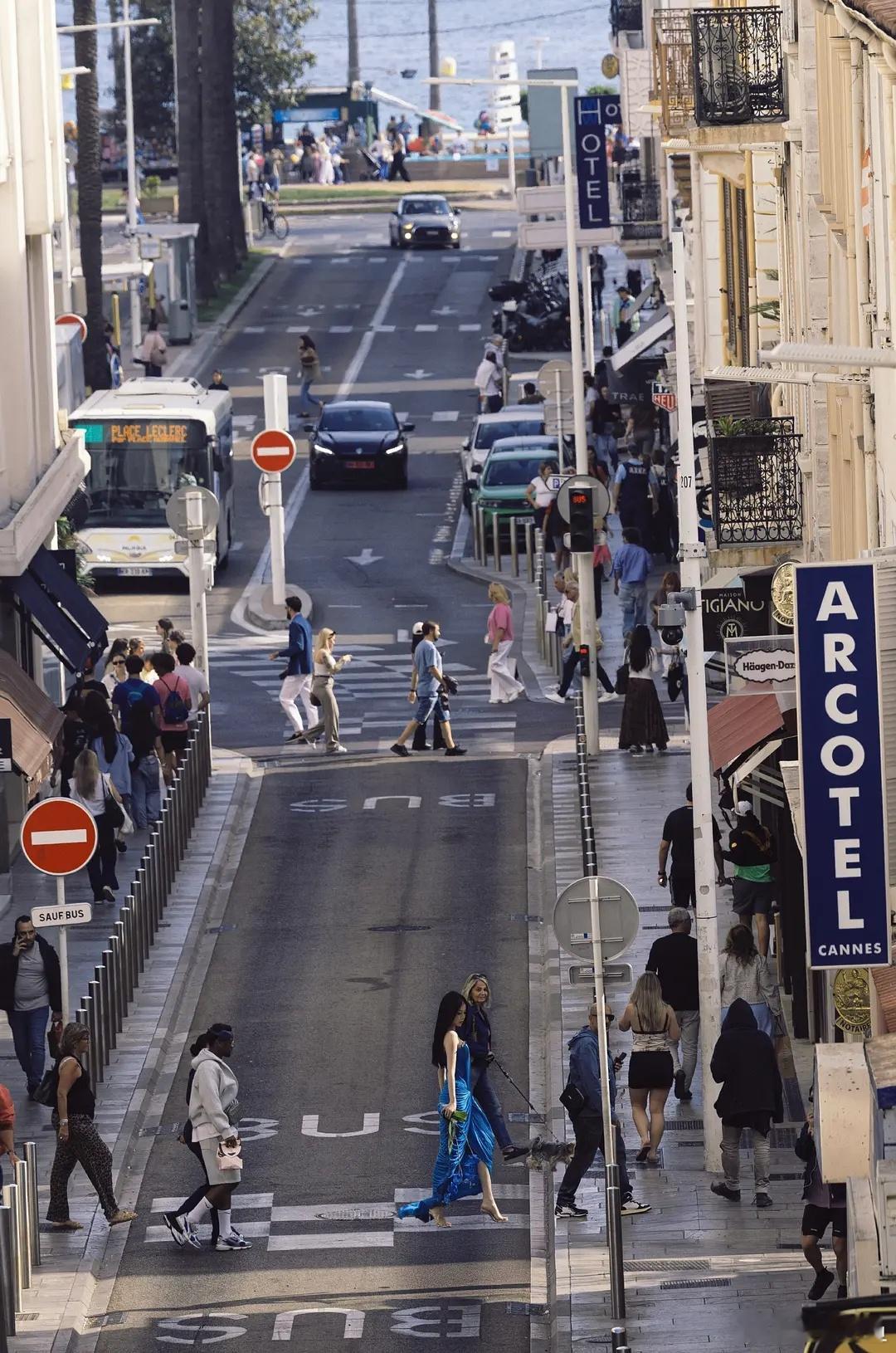 哦哦哦，拍的这么用心这么好，还以为是虞书欣杂志呢。老🐟的人生妆造之一（我封的！