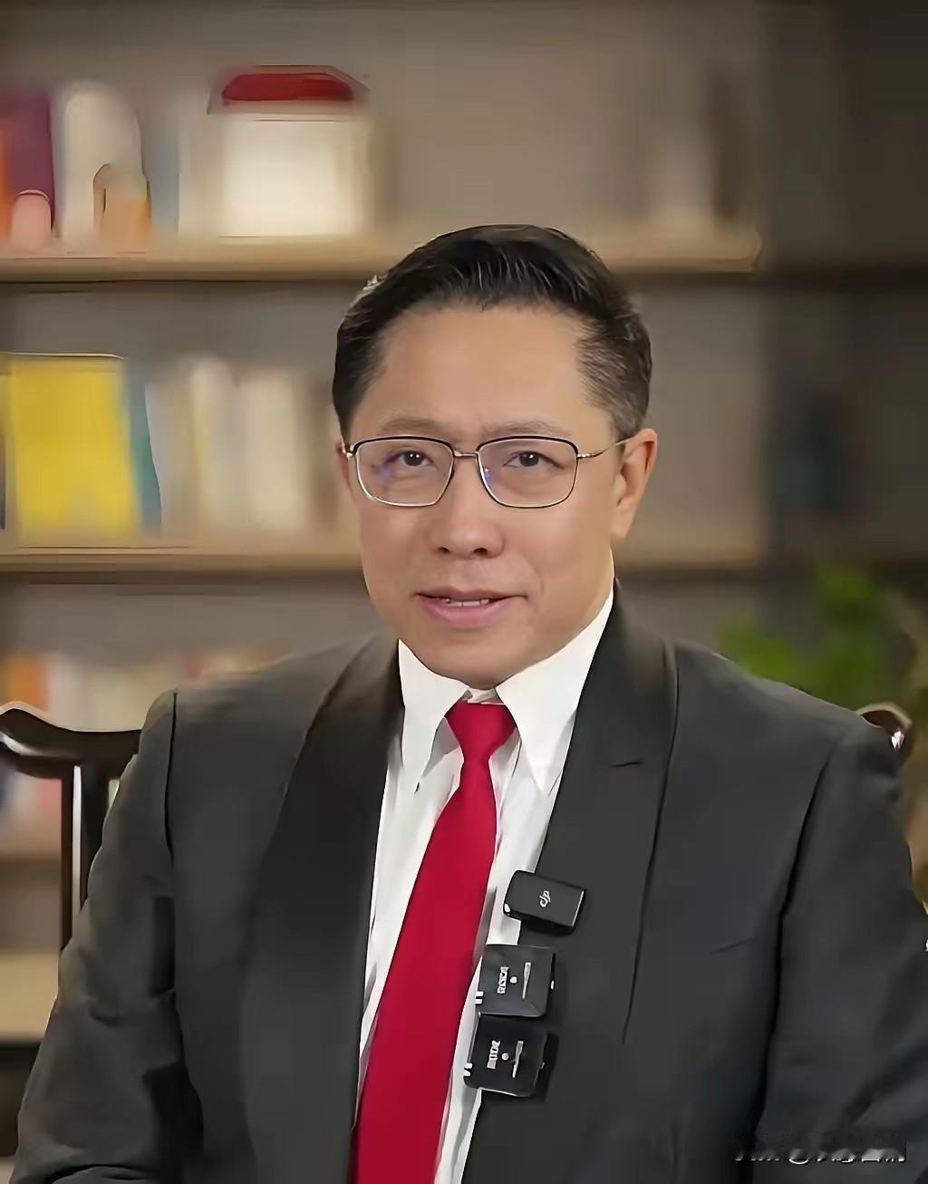 李阳找董宇辉的茬和之前那个聂圣哲没啥两样，都是要搞流量。李阳这把年纪了，搞这个