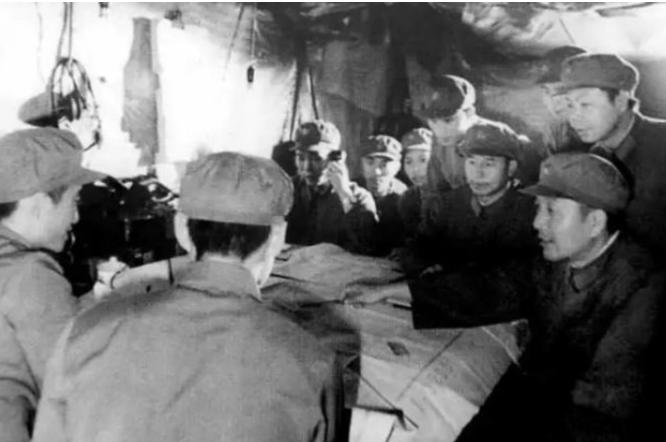 1979年3月，广州军区司令给前线师长打去电话，要求他释放俘虏。师长接到命令后，