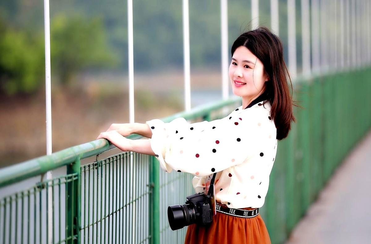 很多人拍出的照片像是一堆乱码，其实镜头里只差了三个“零件”。拍一张照片，就像是