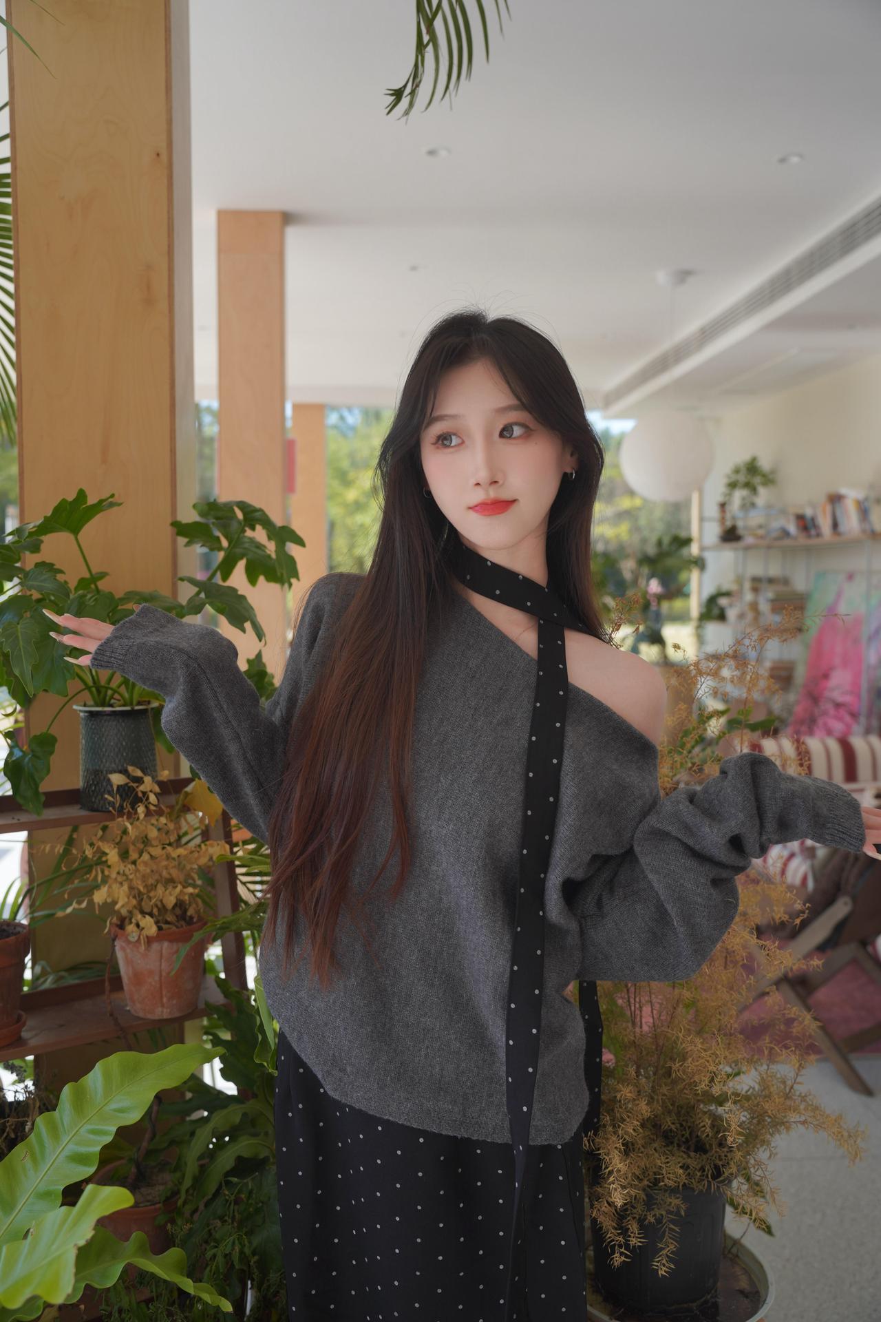 喜欢简单的东西和清楚的感觉。女孩子怎么穿搭既时尚又好看?