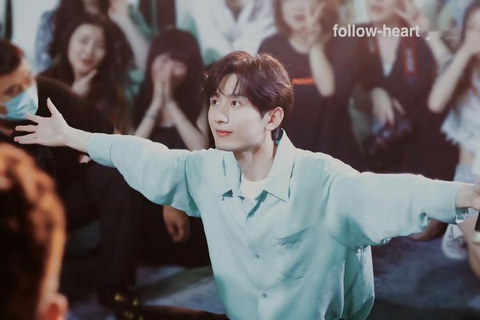 果果们14周年生日快乐🎂，爱意永不褪色！2011年的今天，“果果”有了正式的名