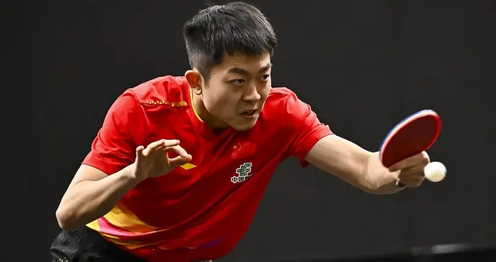 温瑞博/袁励岑3-1淘汰中国香港组合, 晋级亚乒赛男双决赛