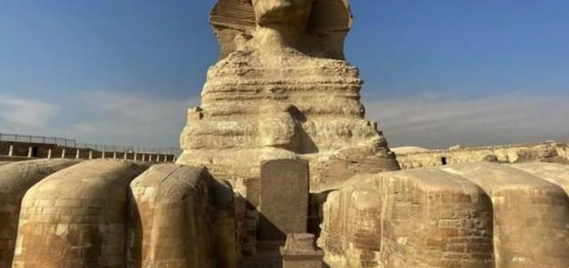 1991年，当主流学界仍固守金字塔与狮身人面像建于公元前3000年左右的定论时，