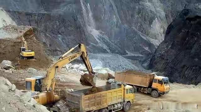 中美经贸再传新动向！中方暂停对美出口管制，这步棋藏着三重深意刚刷到商务部最