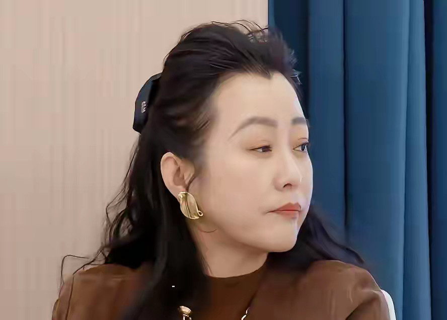 郝蕾说过一句话，我印象特别深。她说：“其实很多剧情，不需要那么多吻戏床戏什么的。