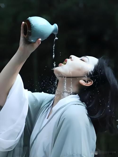 我的创意下联可以是：1、最恨当歌醉酒时🤛唯期煮茗读书日‌。2、最恨当歌