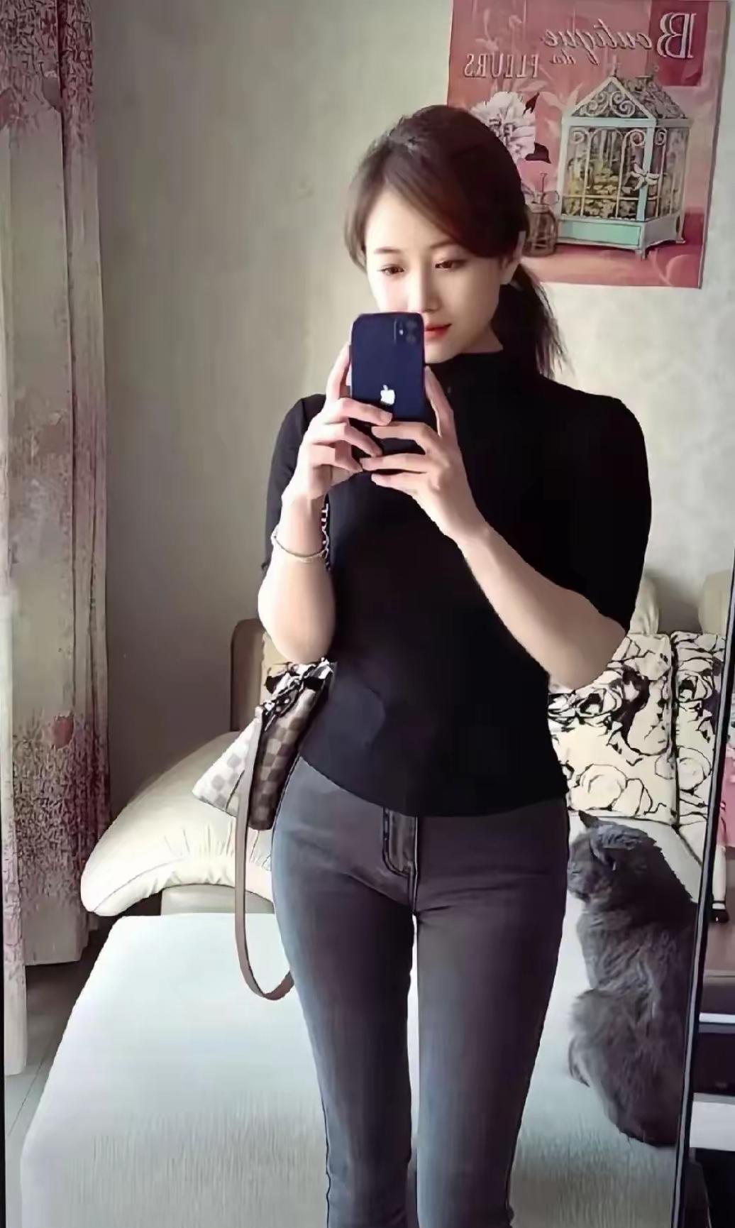 青春的美隔着屏幕都溢出来了，这意外的一幕让老夫平静的佛心起了波澜！和