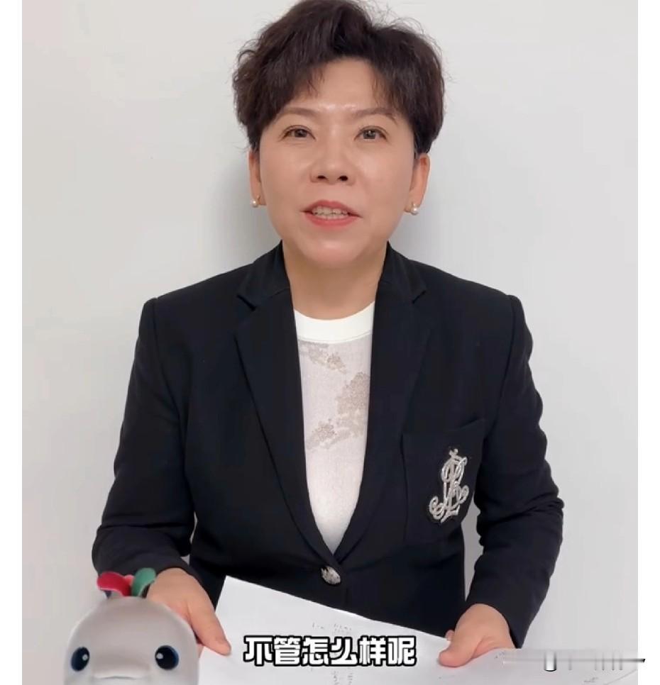 陈梦4-1战胜朱雨玲夺铜牌，赛后乒坛名宿邓亚萍这样点评比赛：打的非常精彩！“