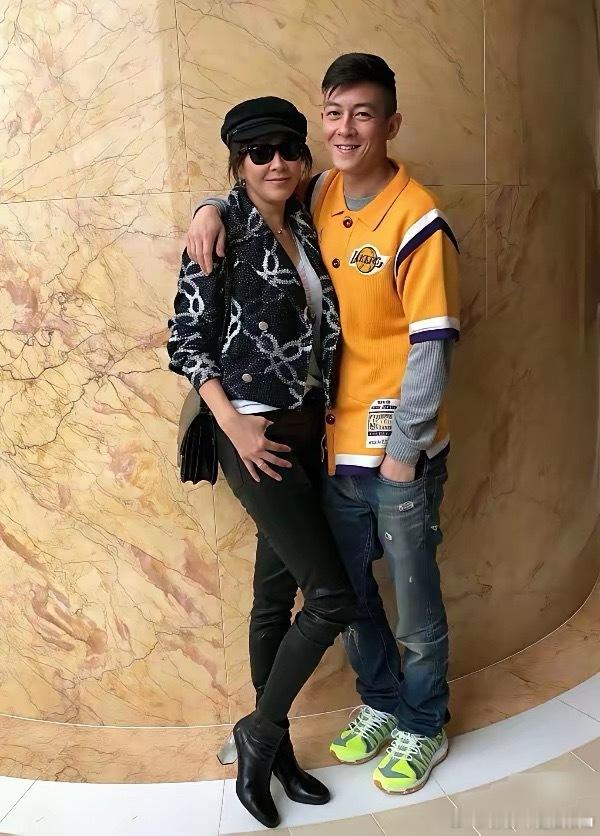 终于知道为什么说陈冠希是时尚达人了，大家自己看他的穿搭有多时尚。