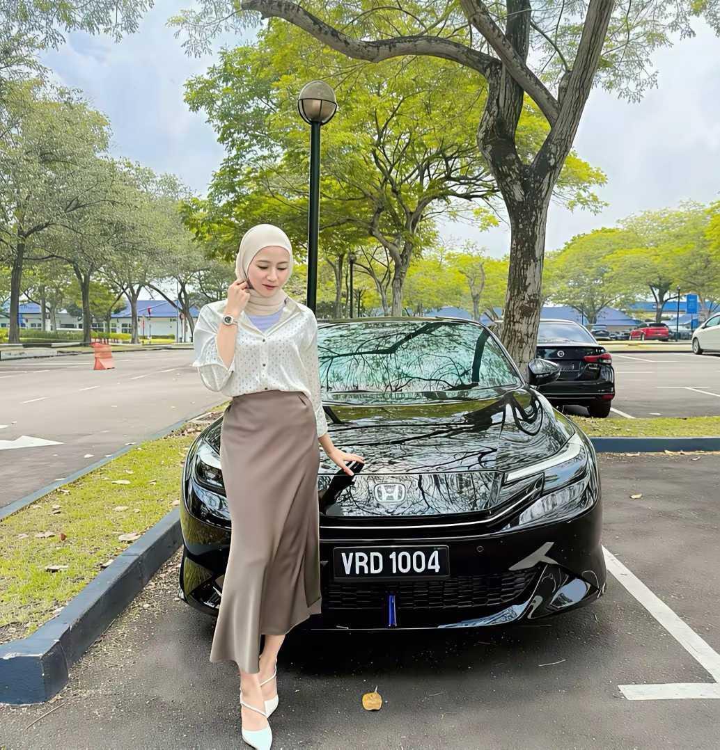 这应该是当地的贵妇了吧