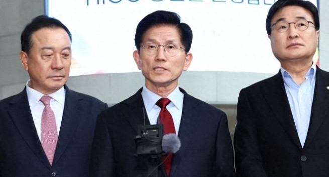 韩国大选候选人金文洙表示：韩国执政党想强行将大选候选人拉下台