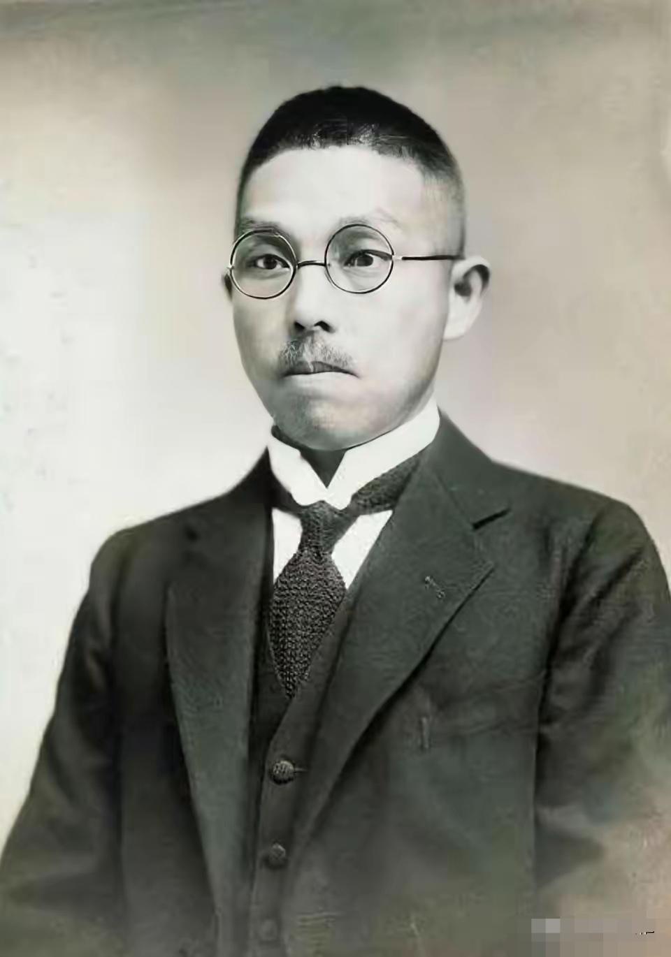 1949年，重庆解放前，我党派人找到杨森，提了四个条件，杨森说：“第一条我保证做