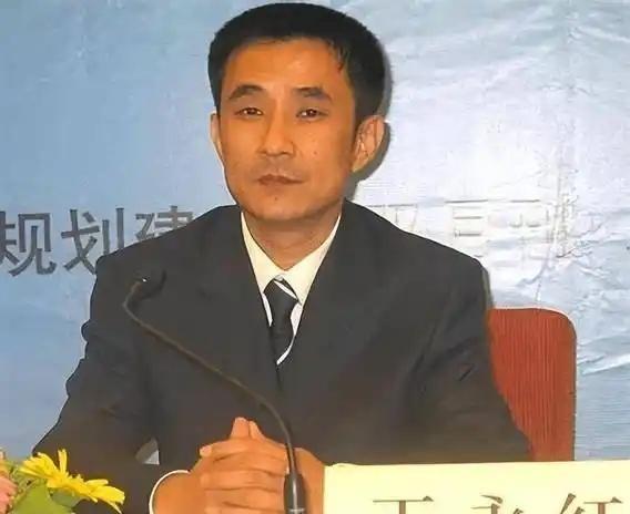 1999年，江西一位年轻人卖掉了加油站，用钱在北京郊区买了600亩地，赚了50多
