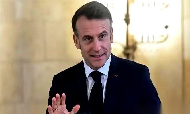 G7那帮大佬们，西装革履地站一排，憋了半天，说了句狠话：要采取“一切必要措施”。