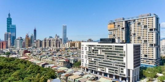 马伟明院士又抛出了一个大胆想法，打算在平均海拔4000米的青藏高原，铺设一条2公