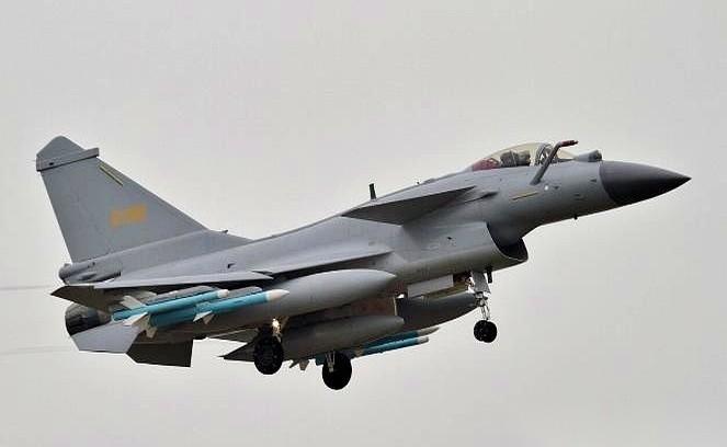 被人骑在脸上打，才知道谁是真朋友。这话，伊朗现在估计体会得骨头都疼。当初把宝