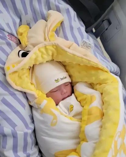 湖北19岁的大一女孩萱萱意外怀孕，男孩一句"生呗，让我爸妈养"，就这么轻松的把她