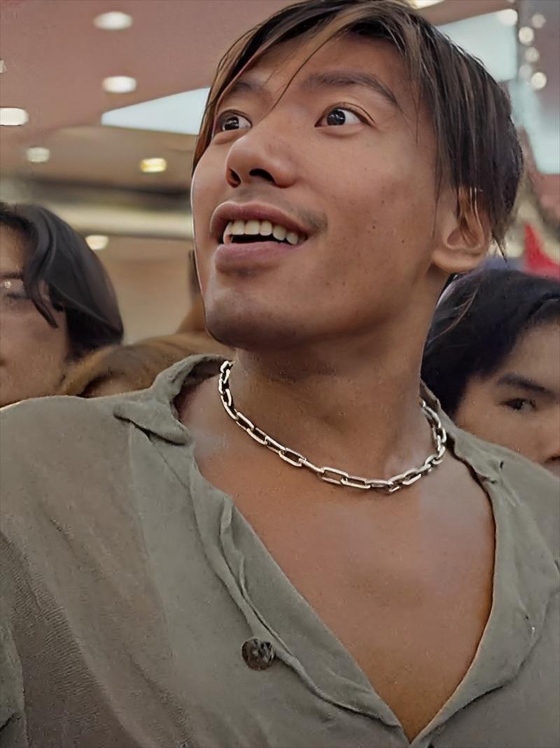 第一次发现身边的烂人，不是他请我洗浴花了几千块，也不是打牌一晚上输了几千。而是一