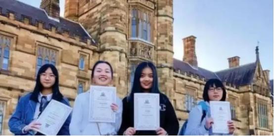 留学生的反华情绪为何越来越严重？因为好不容易和白人混在一起，结果发现白人不吃香了