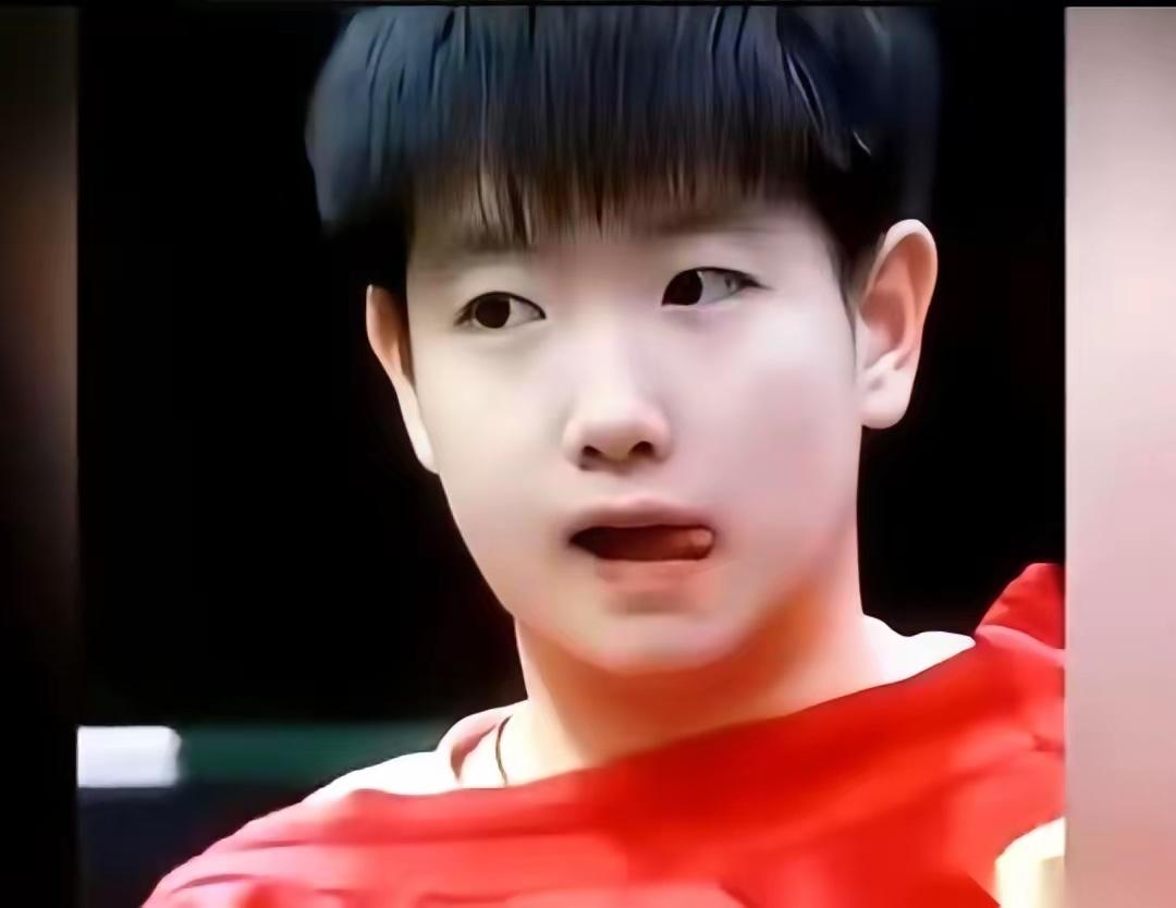 莎莎身边最懂“藏爱”的人，竟是个沉默的摄影师！不抢镜、不喧哗，只用镜头把她的双面