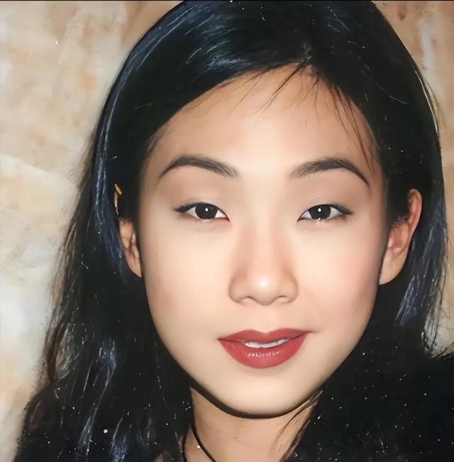 2004年，林忆莲向李宗盛提出离婚，李宗盛说：“我年近半百，却要妻离子散，真的是