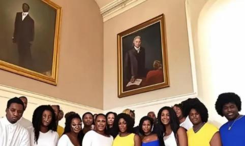 一个国家能傻到什么程度？看看法国就明白了。你要是现在去巴黎溜达一圈，闭上眼睛听