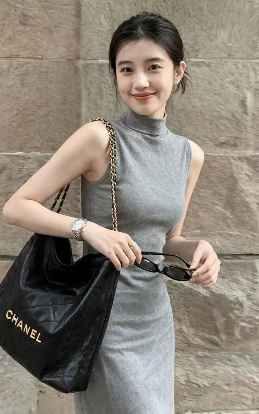 随拍[比心][吐舌头眯眼睛笑]分享手机中最美的随拍分享女神美图