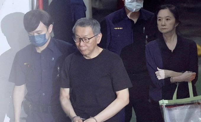 【民众党人向民进党列出“合作3条件”，第一个就是释放柯文哲】首波“大罢免”投票