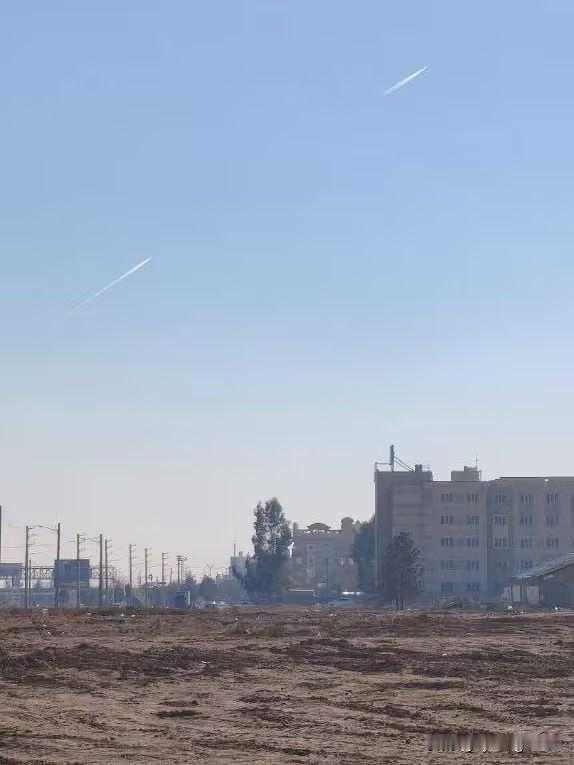 ⚔️🇮🇷伊朗在多个城市进行导弹试射12月22日星期一，伊朗在包括德黑兰