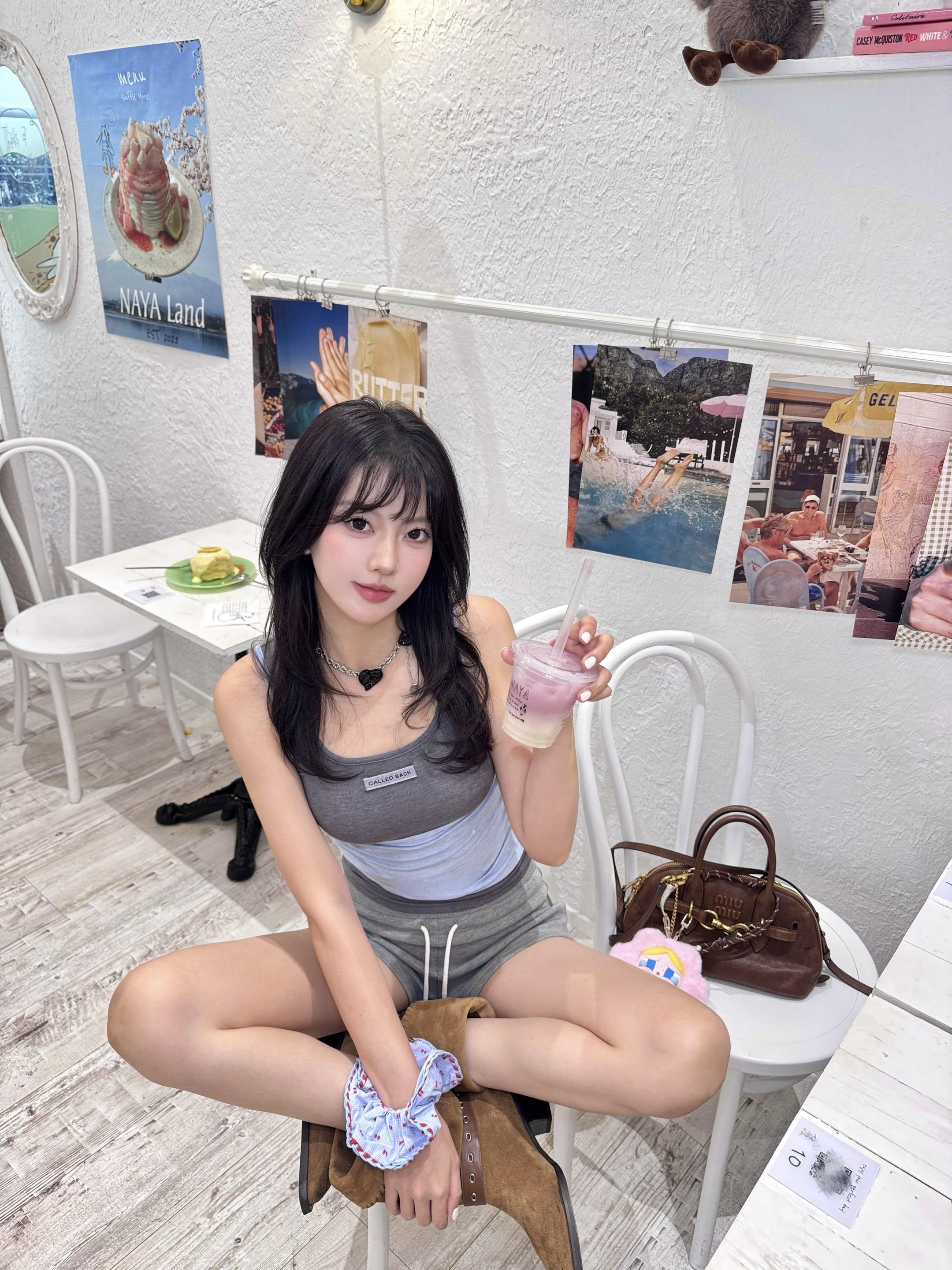 一起喝咖啡☕️。