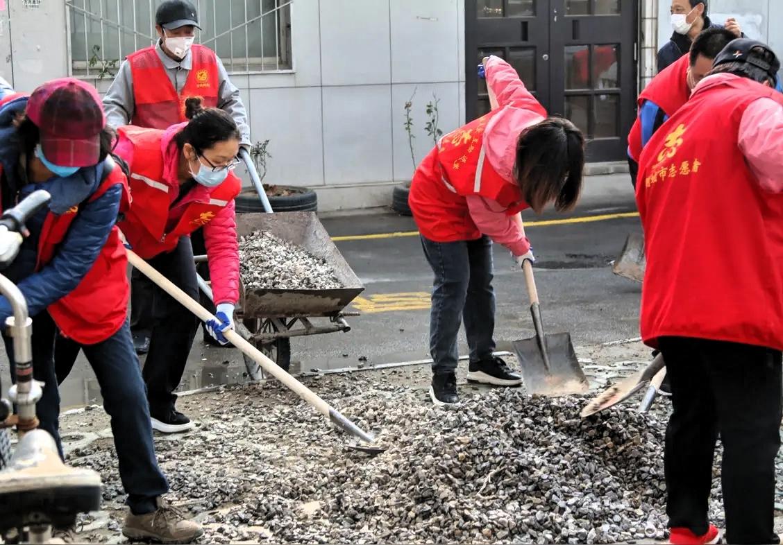 防不胜防，料不到做个日结临时工，也会上当受骗。昨天群里面有一个工头出来招人，