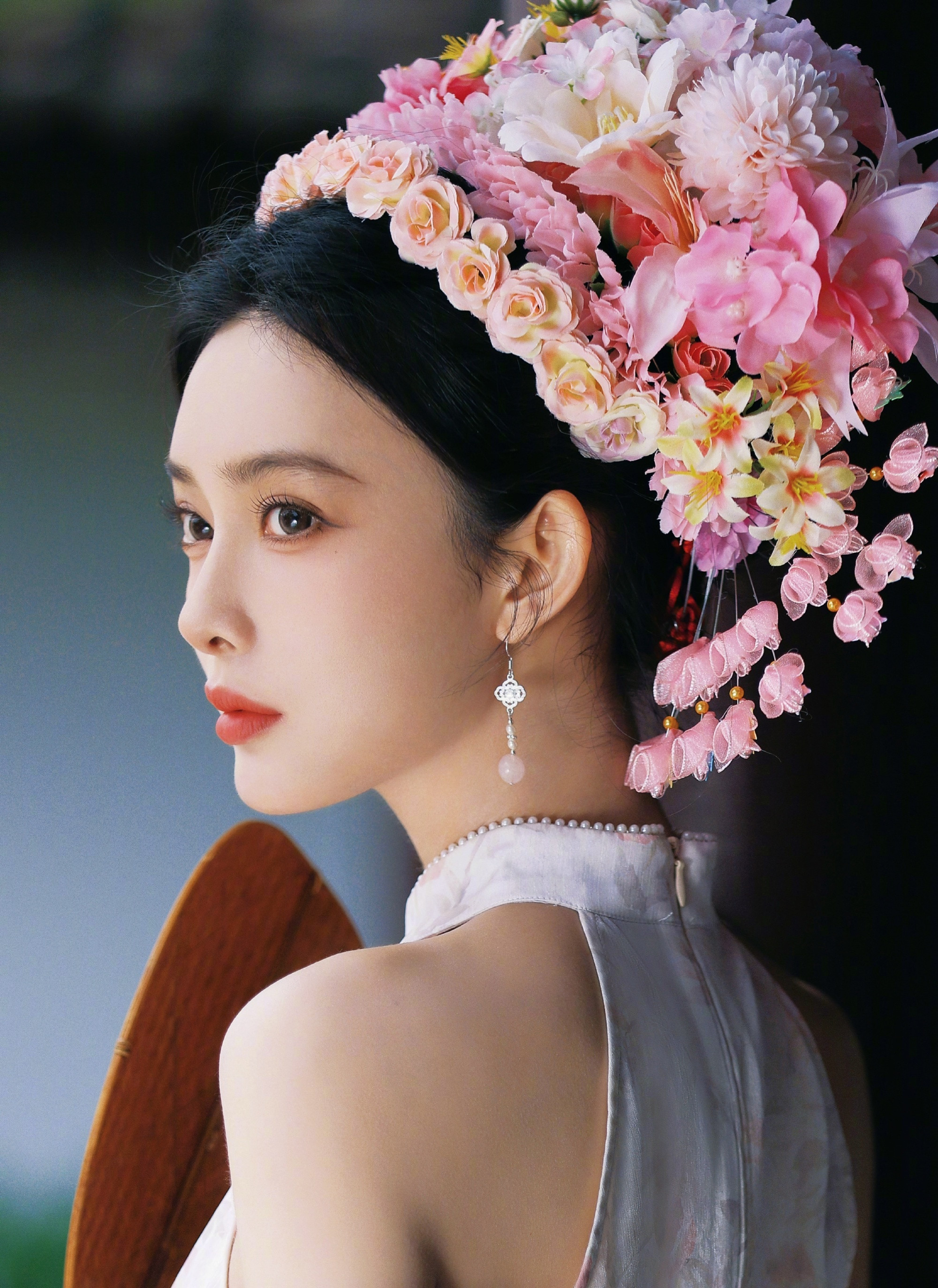 孟子义秋日穿搭大片：一念花开，清风早入怀；暗香浮动，定格东方雅韵​​​