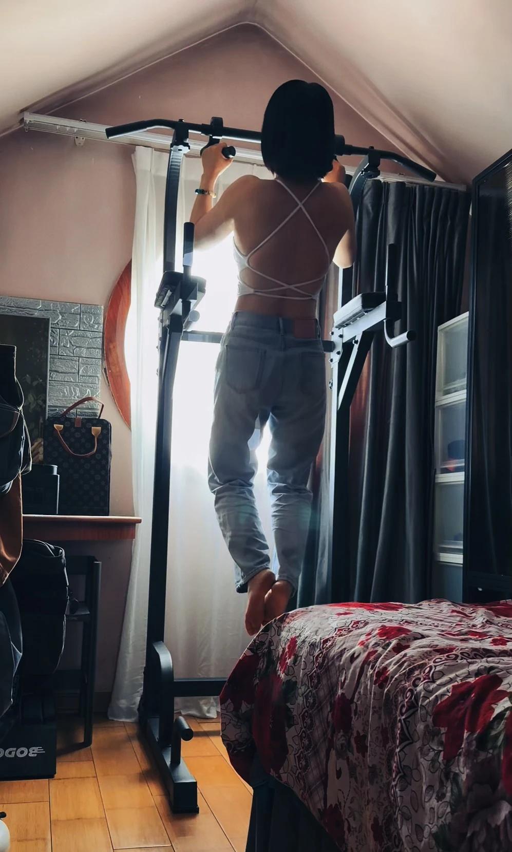 今日抓拍健身的人真的敢原相机拍照，真好看啊[doge]