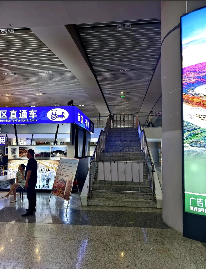 搞不懂西安北站。为了方便下高铁后转乘地铁4号线14号线，所以建了便捷换乘