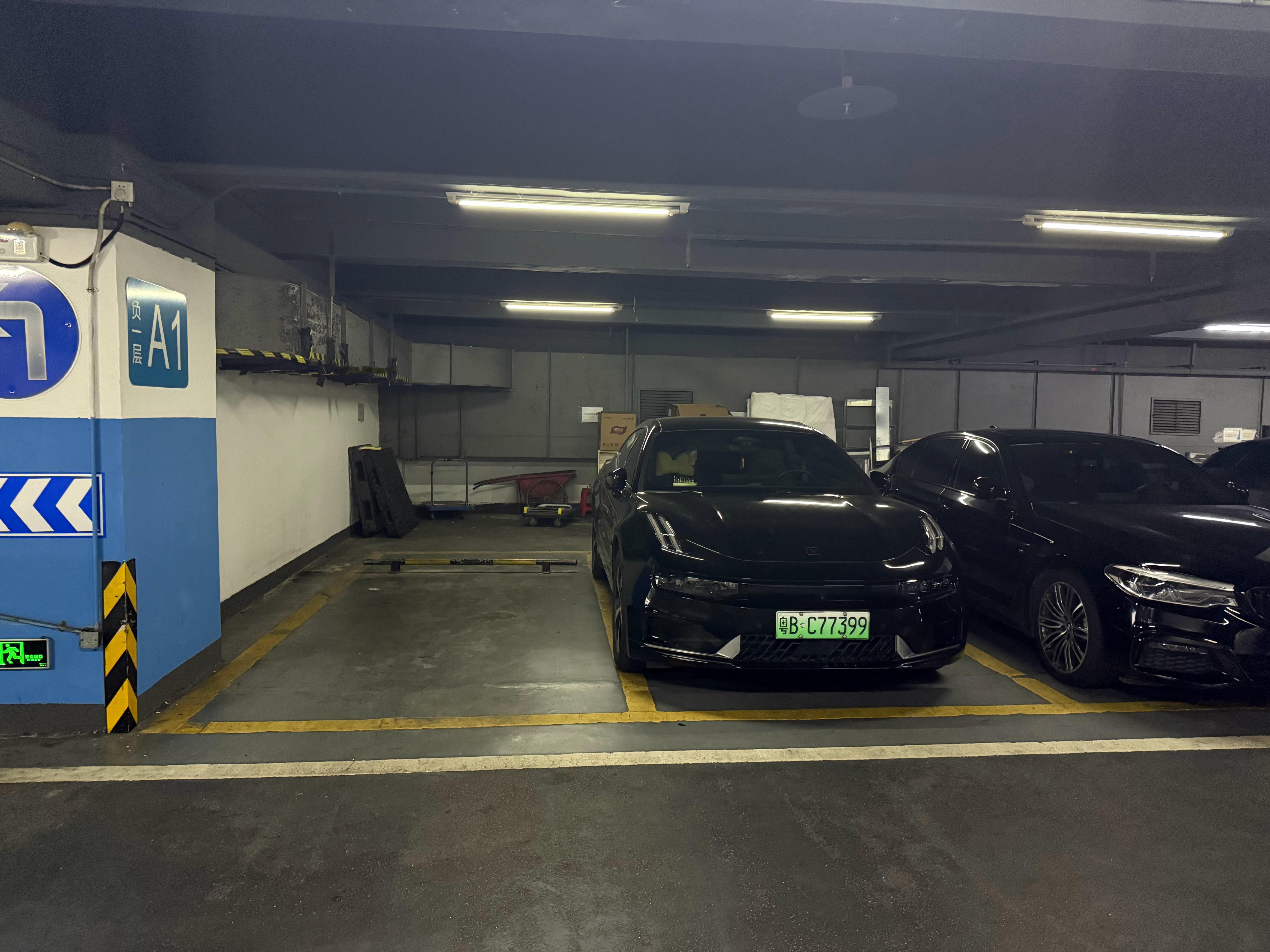 广州老城的车位已经很紧张，但偏偏就有这样的人😡😡​​​