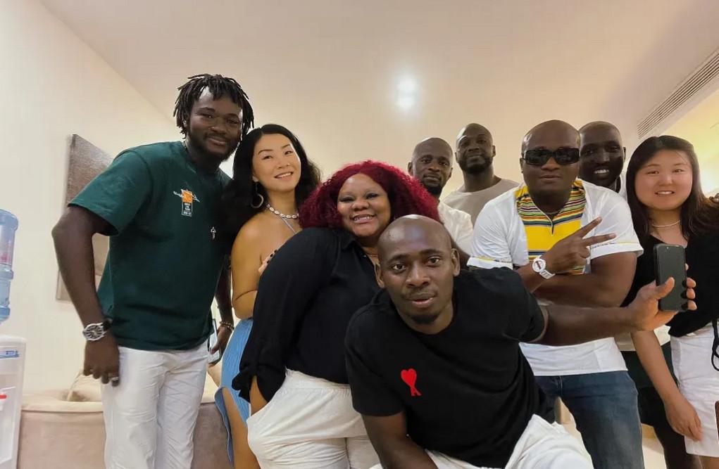 牢A提醒留学生家长，最大的“危险”就在留学生身边。因为留学生的状态断崖式不同，在