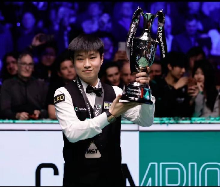 不瞒你说！这几天，感觉赵心童就是在打游戏，带自动瞄准镜一样的神准。