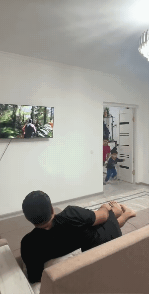 妻子：大兔崽子！今天表现的还挺好的。母老虎来了，三个小的吓得屁滚尿流，一个大的