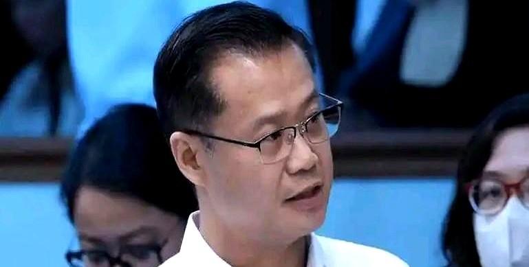 弹劾副总统？所有人都以为这绝对是一场杀红眼的政治追杀。结果新上任的参议长张侨伟一