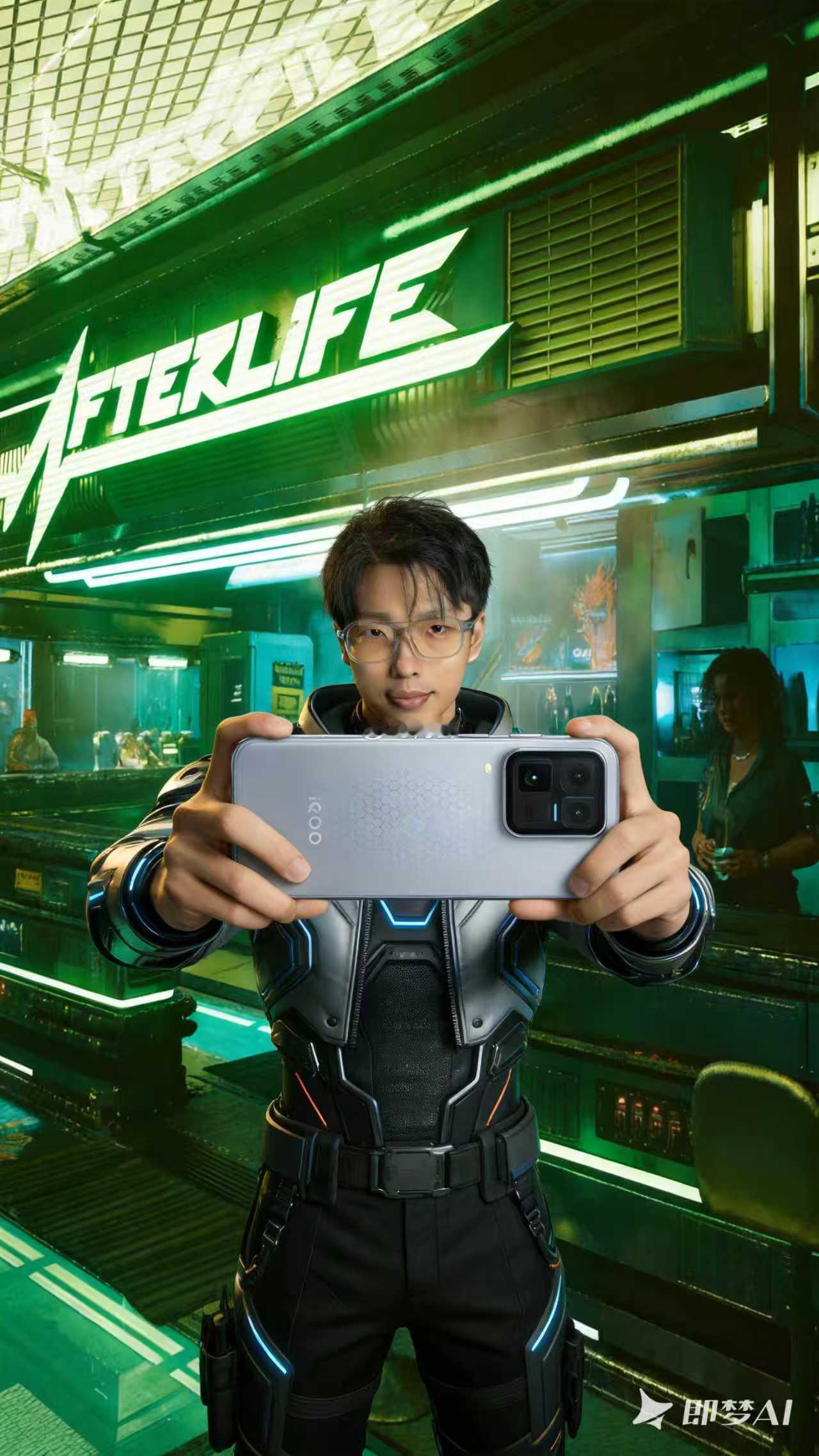 iQOO15Ultra真机长这样之前网传各种大风扇、大方块Deco都是假的，